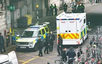 Sân bay và nhà ga London nhận bom thư