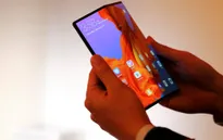 Đừng mua smartphone màn hình gập trong năm 2019!