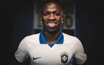 Vinicius Jr đại diện cho ĐT Brazil công bố mẫu áo mới