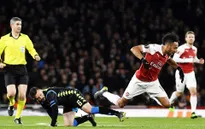 ẢNH: Arsenal thắng dễ Napoli ở tứ kết lượt đi Europa League