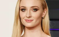 Trò chơi vương quyền phần 8: Sophie Turner tung 'hoả mù' khiến fan bấn loạn