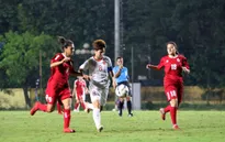 HLV Mai Đức Chung vẫn chưa hài lòng dù U19 nữ Việt Nam thắng trận đầu
