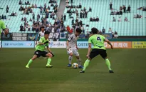 Báo Hàn tìm ra nguyên nhân Công Phượng thành “người vô hình” ở trận gặp Jeonbuk Hyundai