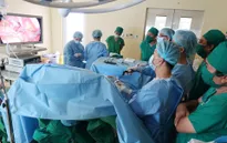 Cảm động: Em trai hiến thận cứu chị gái