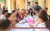 Thăm khám bệnh miễn phí cho hơn 300 thầy cô giáo tại đảo Lý Sơn