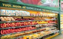 Vốn tiết kiệm là thế nhưng bà nội trợ vẫn “bạo chi” cho trái cây nhập khẩu