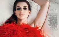 Anne Hathaway – Vừa phụ nữ nhưng cũng vừa trẻ con