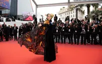 Trương Thị May diện áo dài lộng lẫy trên thảm đỏ Cannes 2019