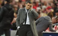 Barcelona 2 năm liên tiếp bị loại sốc, HLV Valverde không có lời gì bào chữa