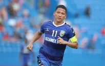 CLB Quảng Nam 1-2 Becamex Bình Dương: Anh Đức tiếp tục ghi bàn, Bình Dương thắng kịch tính trên sân khách!