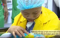 Nhìn lại hành trình đầy xúc động của người mẹ ung thư quyết nhường sự sống cho con