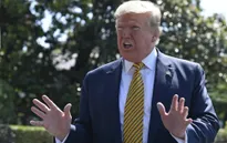 Tổng thống Mỹ Donald Trump bất ngờ hoãn kế hoạch trục xuất người nhập cư