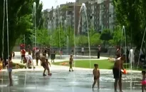 Pháp mở chiến dịch giải nhiệt ứng phó với nắng nóng