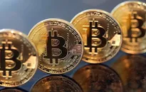 Đà tăng bị chặn đứng, Bitcoin lao dốc 12%