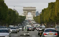 Paris cấm ô tô cũ lưu thông trong đợt nắng nóng