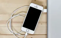 Tại sao iPhone sạc lâu hơn vào mùa Hè?