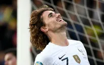 Không có ai chứng kiến Griezmann ra mắt Barcelona