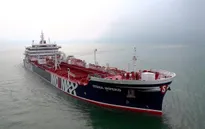 Anh khuyến cáo tàu thuyền tránh đi qua eo biển Hormuz