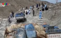 Lách cấm vận, người dân Iran buôn xăng dầu qua đường tiểu ngạch