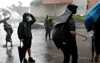 Hong Kong (Trung Quốc) ban bố cảnh báo bão số 3