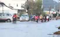 Nhiều tuyến đường tại Phú Quốc hư hỏng sau ngập