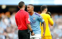 ẢNH: Man City đã đánh rơi chiến thắng phút bù giờ trước Tottenham vì VAR như thế nào?