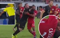 Wayne Rooney lĩnh hậu quả nặng nề vì thúc cùi chỏ đối thủ