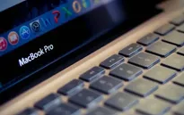 Sau Việt Nam, Singapore Airlines cũng "cấm cửa" MacBook Pro 15 inch