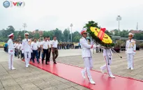 BTC Giải xe đạp Quốc tế VTV Cúp Tôn Hoa Sen 2019 cùng toàn đoàn dâng hoa tưởng nhớ Chủ tịch Hồ Chí Minh vĩ đại