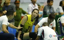 VTV Cup 2019: Chấn thương bất ngờ, Trần Thị Thanh Thúy đau đớn rời sân