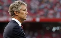 Edwin van der Sar từ chối cơ hội tái hợp với Manchester United