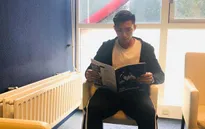Thích nghi ở Heerenveen, Văn Hậu vừa cố học tiếng Anh, vừa thuê phiên dịch