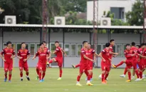 Chốt danh sách 23 cầu thủ ĐT Việt Nam gặp ĐT Thái Lan: Người chia tay đội là...