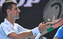 Australia mở rộng 2020: Thắng dễ vòng 4, Djokovic chạm trán Milos Raonic tại tứ kết
