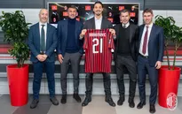 Ibrahimovic chính thức ra mắt AC Milan