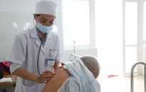 Viêm phổi ở người cao tuổi: Dễ biến chứng nếu không điều trị sớm
