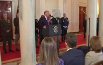 Tổng thống Donald Trump hạ nhiệt căng thẳng Mỹ - Iran
