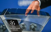 Kết quả bốc thăm chia bảng UEFA Champions League: Man Utd và Real ở bảng đấu khó, Ronaldo đối đầu Messi!