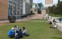 Gia tăng nguy cơ phá sản nhiều trường Đại học tại Anh và Australia