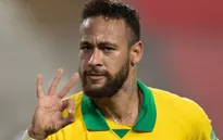 Peru 2-4 Brazil: Neymar lập hat-trick, Brazil đòi lại ngôi đầu