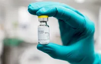 Thêm một vaccine COVID-19 phải tạm dừng vì tình nguyện viên gặp vấn đề sức khỏe