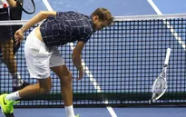 Bị loại ở vòng 2, Daniil Medvedev trở thành cựu vô địch giải quần vợt Saint Petersburg