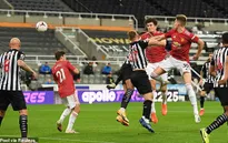 Newcastle 1-4 Man Utd: Bùng nổ cuối trận!