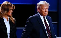 Đệ nhất phu nhân Mỹ không vận động tranh cử cùng Tổng thống Trump do "ho kéo dài"