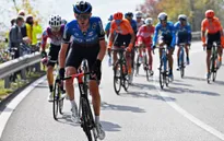 Ben O'Connor về nhất chặng 17 giải xe đạp Giro d’Italia