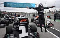 Lewis Hamilton phá kỷ lục của huyền thoại Schumacher