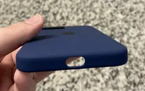 Ốp lưng iPhone 12 giá 49 USD của Apple mắc lỗi thiết kế ngớ ngẩn