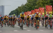 Lê Nguyệt Minh xuất sắc giữ áo xanh, Loic Desriac bảo vệ áo vàng sau 4 chặng đua