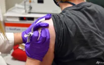 Vaccine COVID-19: Từ thử nghiệm thành công đến tiêm phòng diện rộng vẫn còn nhiều thách thức
