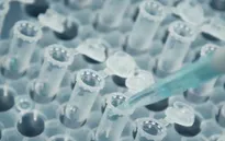 Giải mã những tin đồn về vaccine COVID-19